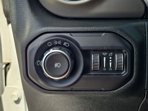Used 2018 Jeep Wrangler Unlimited Sport AWD/4WD image 26