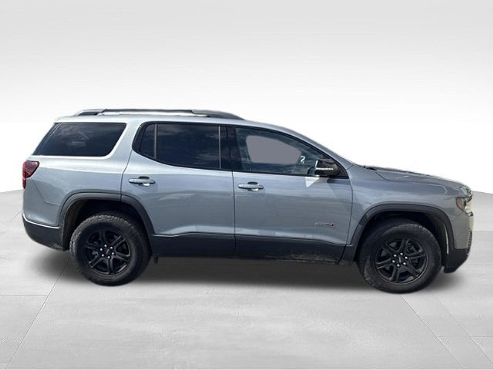 Used 2023 GMC Acadia AT4 w/ Technology Package AWD/4WD image 2