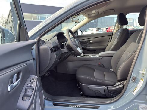 New 2025 Nissan Sentra SV image 10