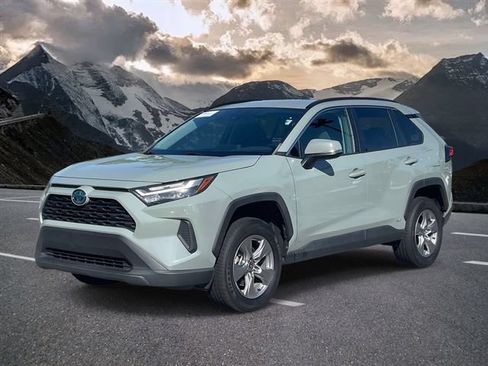 Used 2023 Toyota RAV4 XLE AWD/4WD image 1
