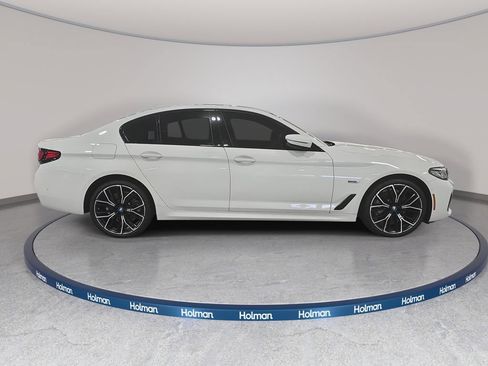 Used 2023 BMW 530e w/ M Sport Package RWD image 4