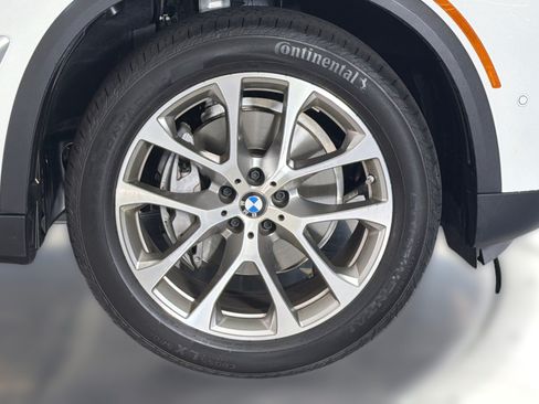 Used 2024 BMW X5 sDrive40i w/ Premium Package RWD image 13
