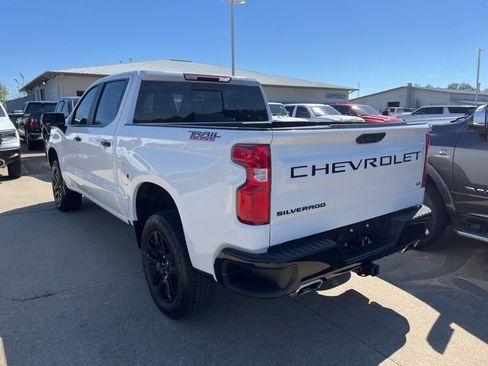Used 2025 Chevrolet Silverado 1500 LT Trail Boss w/ Convenience Package II AWD/4WD image 7