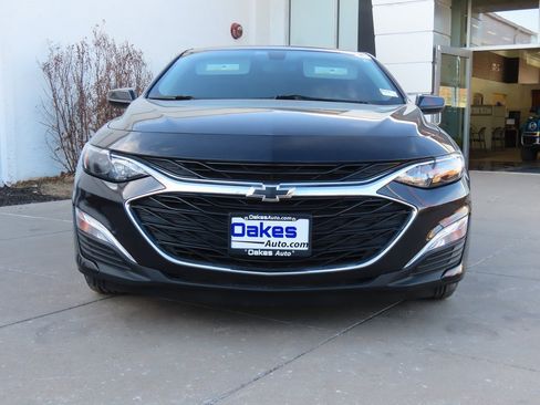 Used 2022 Chevrolet Malibu RS image 2