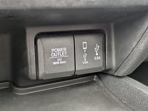 Used 2017 Honda Pilot Touring image 27