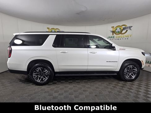 Certified 2025 Chevrolet Suburban Z71 w/ Comfort Package AWD/4WD image 10