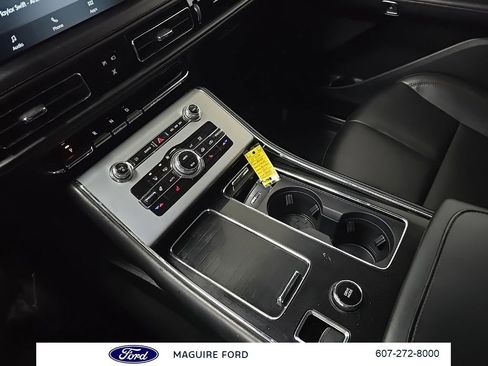 Used 2022 Lincoln Aviator Standard w/ Elements Package image 26