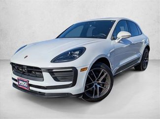 Used 2025 Porsche Macan video 1