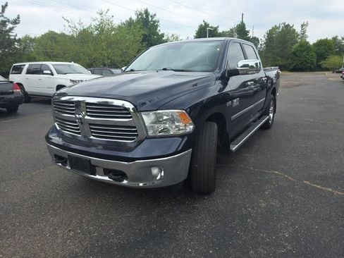 Used 2017 RAM 1500 Big Horn AWD/4WD image 3