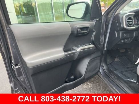 Used 2022 Toyota Tacoma SR5 w/ SR5 Appearance Package (SM) image 5