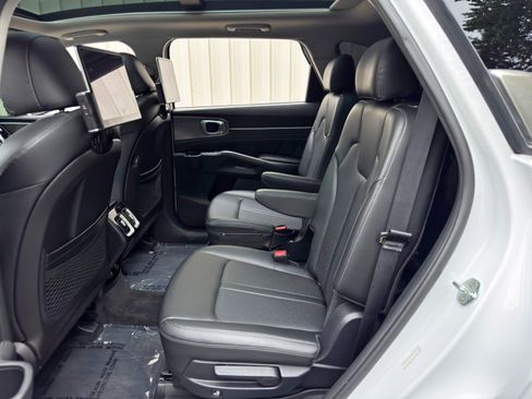 Used 2022 Kia Sorento SX FWD image 39
