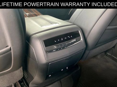 Used 2024 Cadillac Escalade Luxury RWD image 26