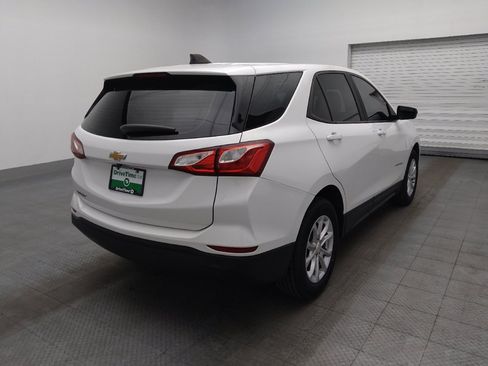 Used 2021 Chevrolet Equinox LS FWD image 9