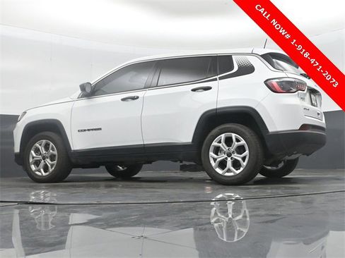 New 2025 Jeep Compass Sport w/ Mopar Graphics Package image 32