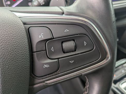 Used 2021 Buick Envision Essence w/ Technology Package I image 17