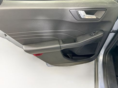 Used 2022 Ford Escape SEL FWD image 25