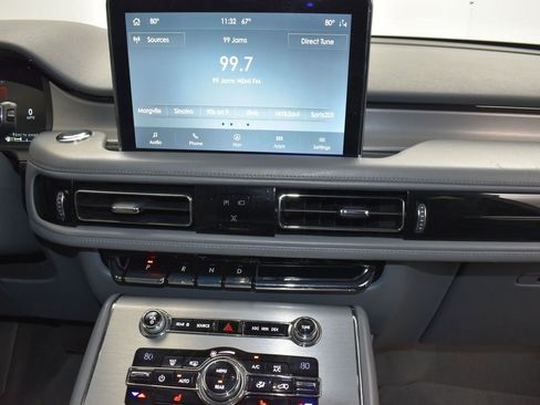 Used 2020 Lincoln Aviator Reserve w/ Class IV Trailer Tow Package image 30