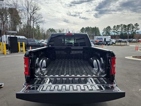 New 2026 RAM 1500 Big Horn AWD/4WD image 13