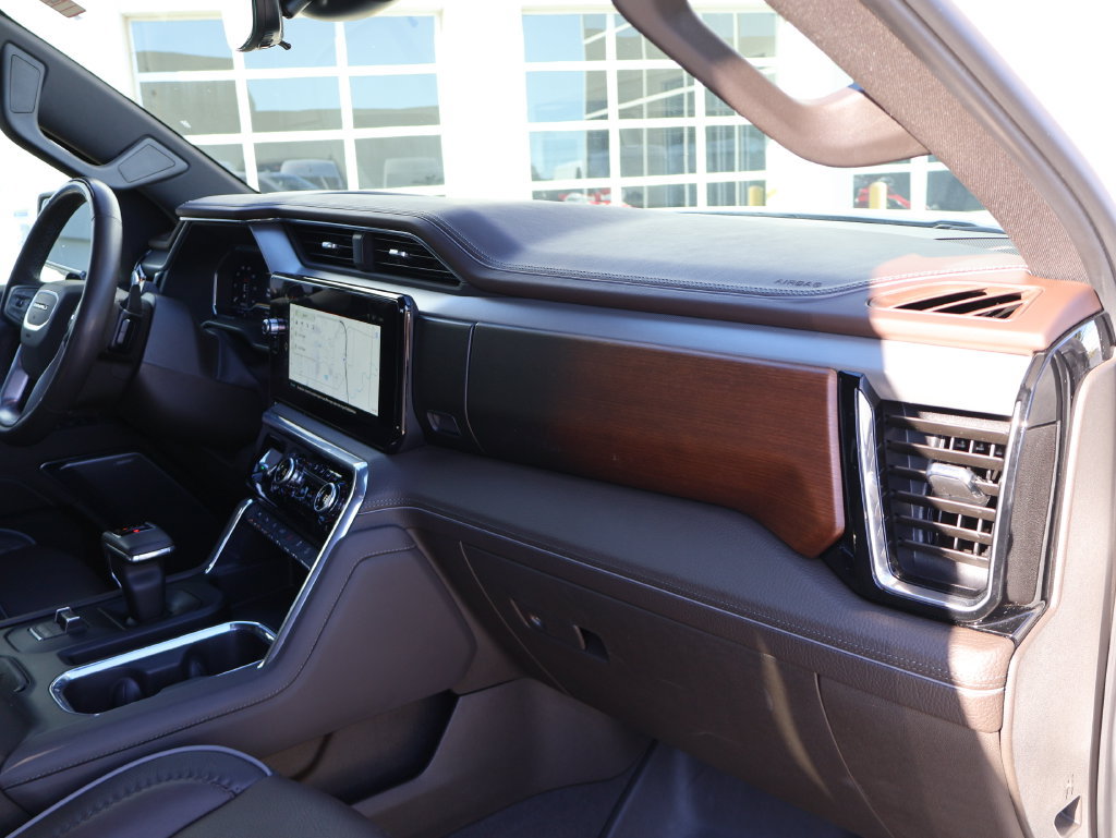 Used 2024 GMC Sierra 1500 Denali AWD/4WD image 12