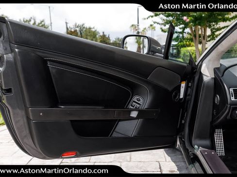 Used 2009 Aston Martin V8 Vantage Roadster RWD image 47