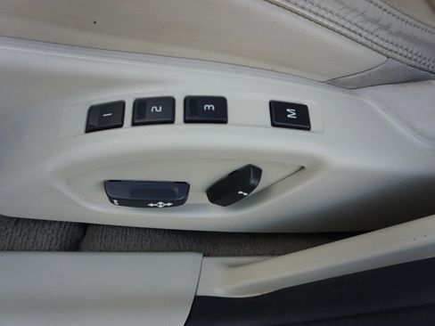 Used 2013 Volvo S60 T5 image 25