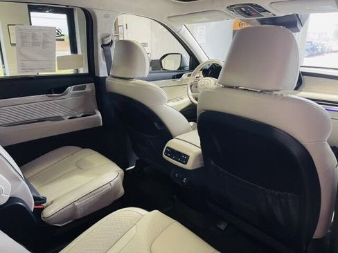 Used 2025 Hyundai Palisade Calligraphy image 13