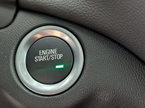 Used 2024 Chevrolet Equinox LT FWD image 24