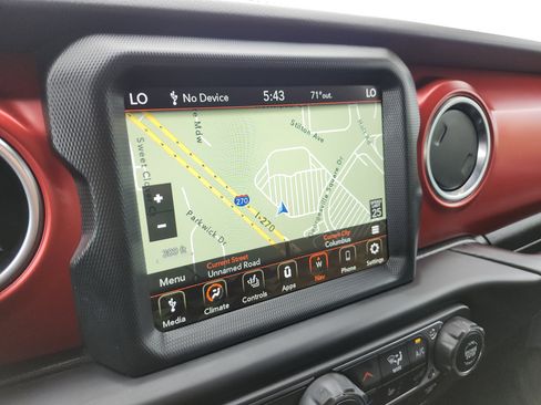 Used 2022 Jeep Wrangler Rubicon w/ Cold Weather Group AWD/4WD image 4
