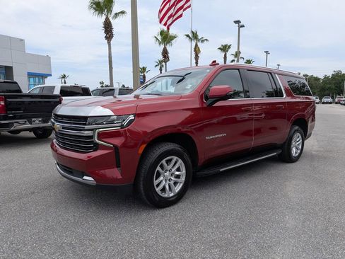 Certified 2022 Chevrolet Suburban LT w/ Luxury Package RWD image 7