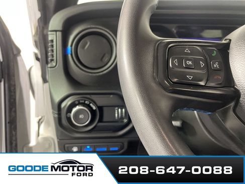 Used 2024 Jeep Wrangler Unlimited Rubicon 4xe AWD/4WD image 13