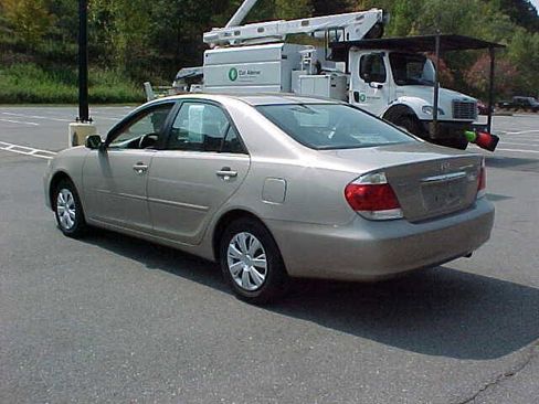Used 2006 Toyota Camry LE image 10