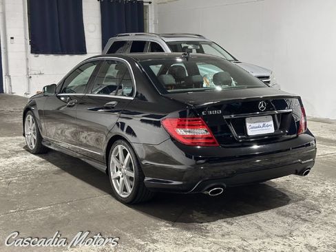 Used 2014 Mercedes-Benz C 300 4MATIC Sedan image 5