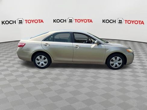Used 2007 Toyota Camry LE FWD image 9