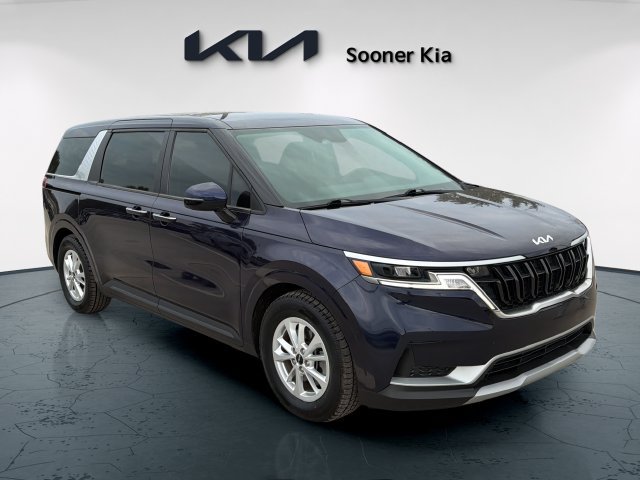 Used 2024 Kia Carnival LX FWD image 8