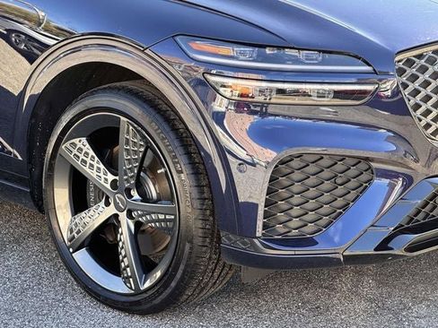 Used 2025 Genesis GV70 2.5T w/ Sport Prestige Package image 13