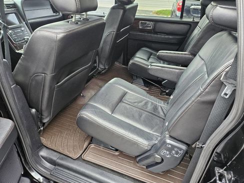 Used 2017 Lincoln Navigator L Reserve image 8