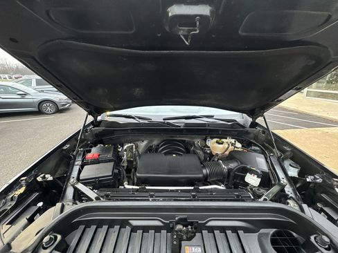 Used 2022 GMC Sierra 1500 AT4X image 30