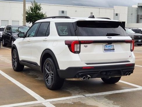 Certified 2025 Ford Explorer ST AWD/4WD image 5