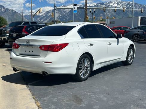 Used 2017 INFINITI Q50 3.0t Premium RWD image 4