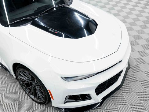 Used 2017 Chevrolet Camaro ZL1 RWD image 21