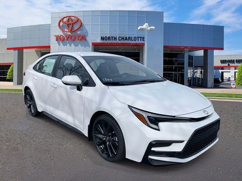 New 2026 Toyota Corolla SE image 3