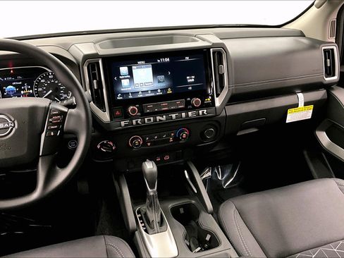 New 2025 Nissan Frontier SV AWD/4WD image 15