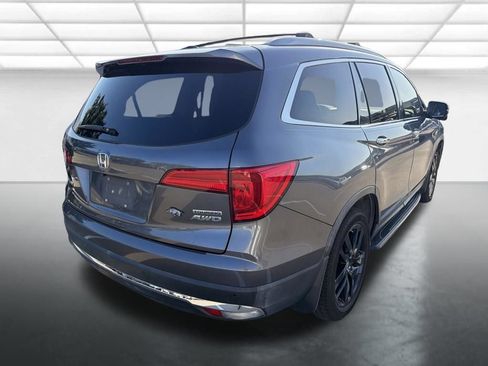 Used 2016 Honda Pilot Touring image 2