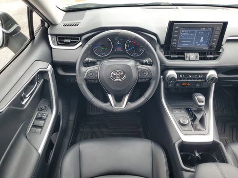 Used 2022 Toyota RAV4 XLE Premium AWD/4WD image 26