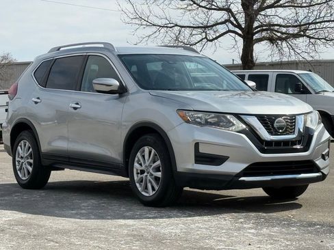 Used 2019 Nissan Rogue SV FWD image 8