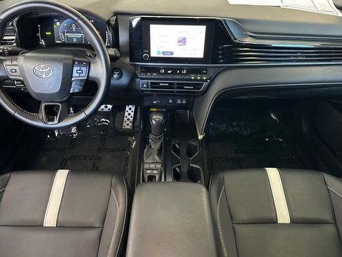 Used 2025 Toyota Camry SE FWD image 17