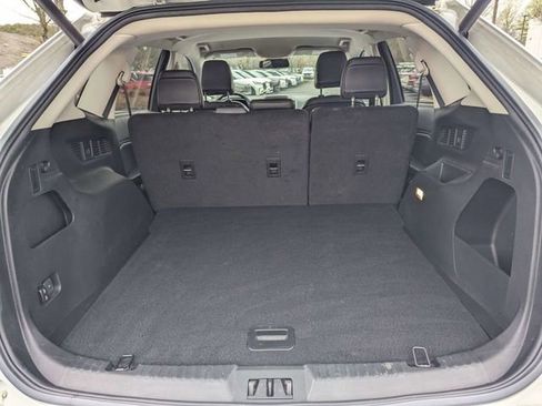 Used 2023 Ford Edge SEL w/ Convenience Package image 7
