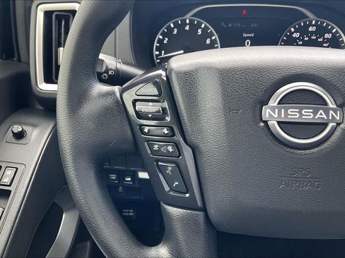 Used 2025 Nissan Frontier SV AWD/4WD image 22