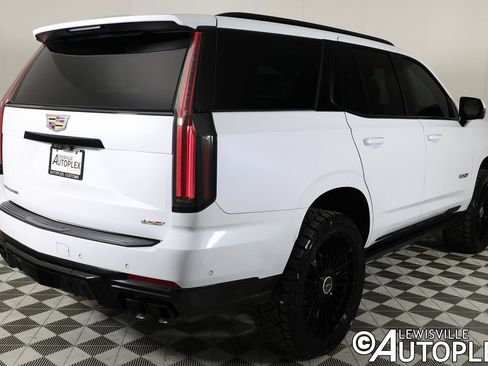 Used 2026 Cadillac Escalade V image 5