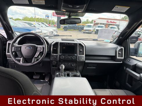 Used 2017 Ford F150 XLT w/ Equipment Group 302A Luxury AWD/4WD image 15